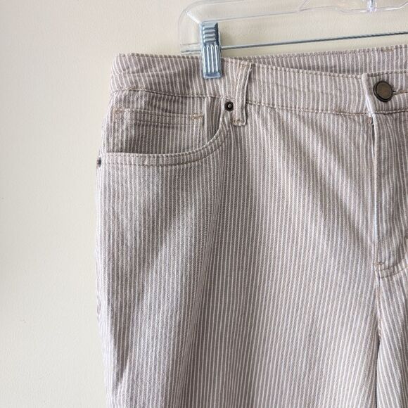 Christopher & Banks The Perfect Jean Shaped Fit Mid Rise Crop Jeans Size 16 - Picture 3 of 6